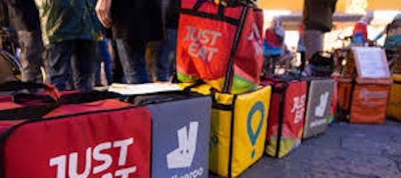 Riders e sfruttamento lavorativo: quando un algoritmo si comporta come un Caporale.